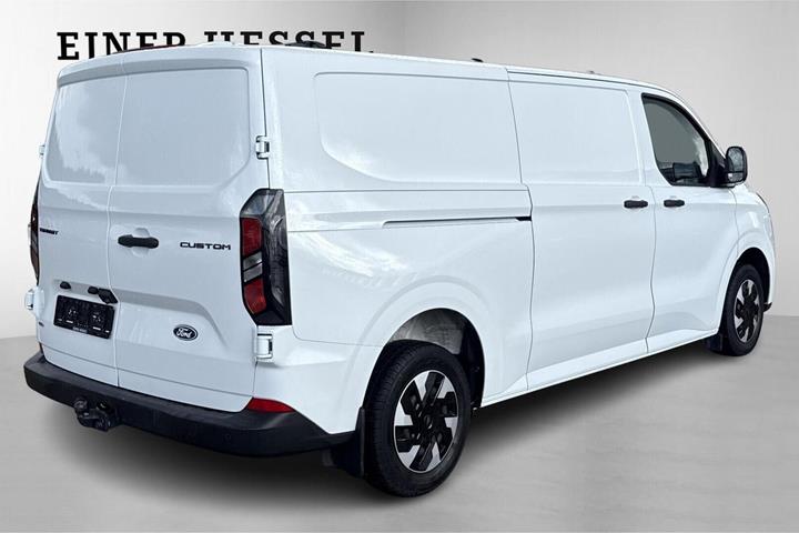 Hvid Ford Transit Custom 320 L2 fra 2024