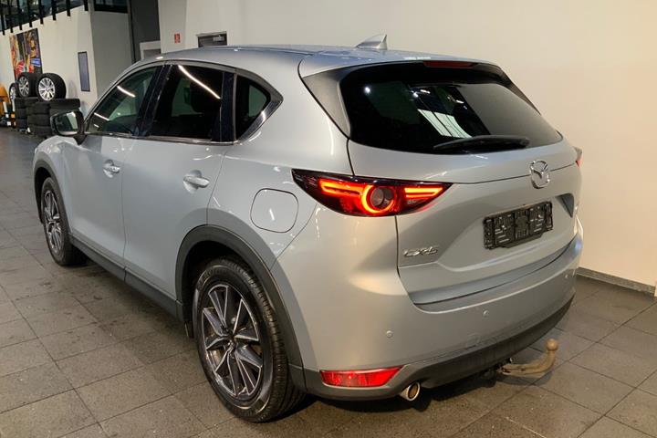 Sølv Mazda CX-5 fra 2018