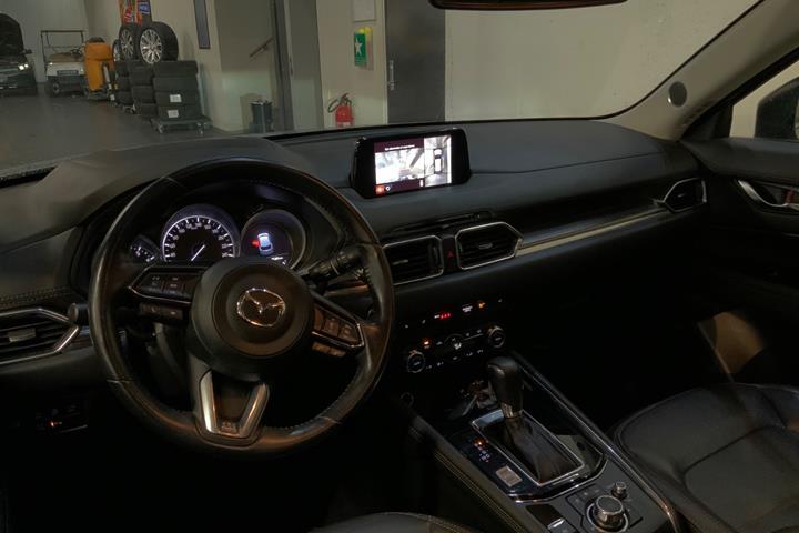 Sølv Mazda CX-5 fra 2018