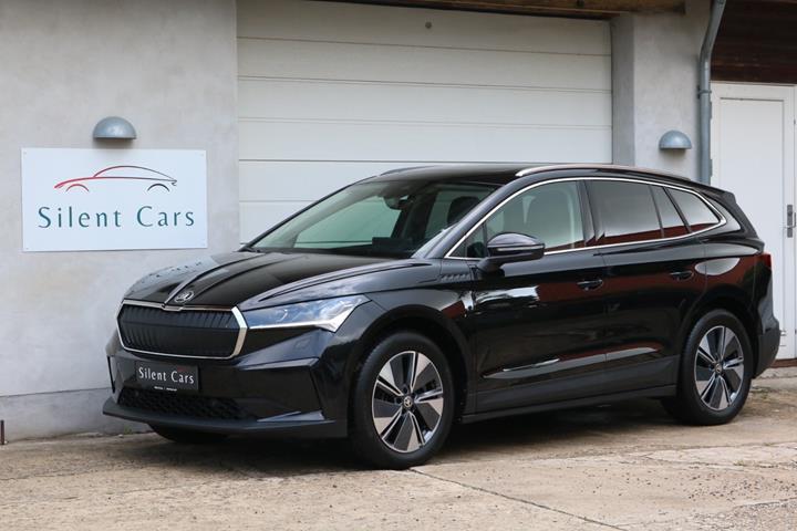 Sort Skoda Enyaq fra 2023