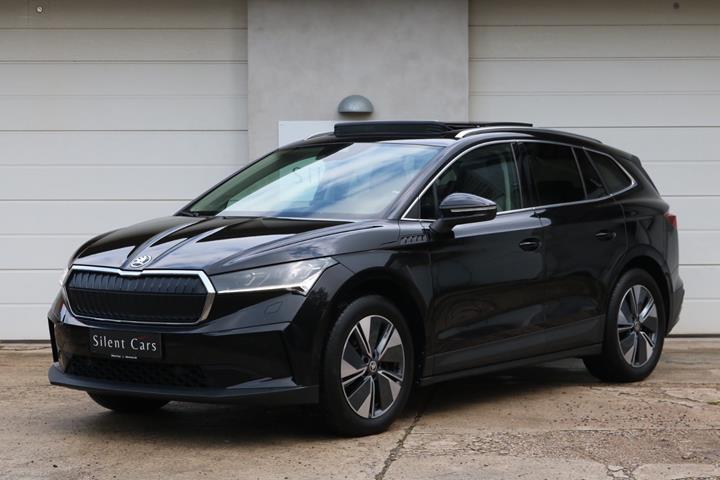 Sort Skoda Enyaq fra 2023
