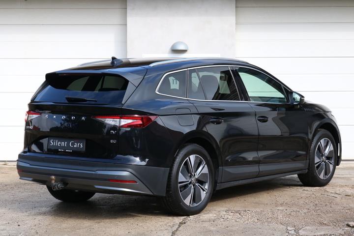 Sort Skoda Enyaq fra 2023