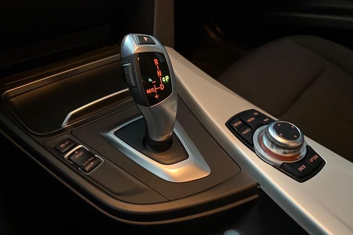 undefined BMW 320d fra 2017