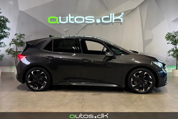 Grå Cupra Born fra 2023