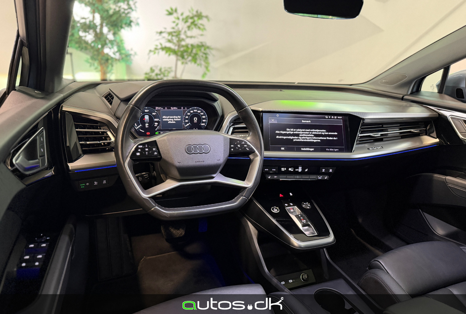 Blå Audi Q4 e-tron fra 2023