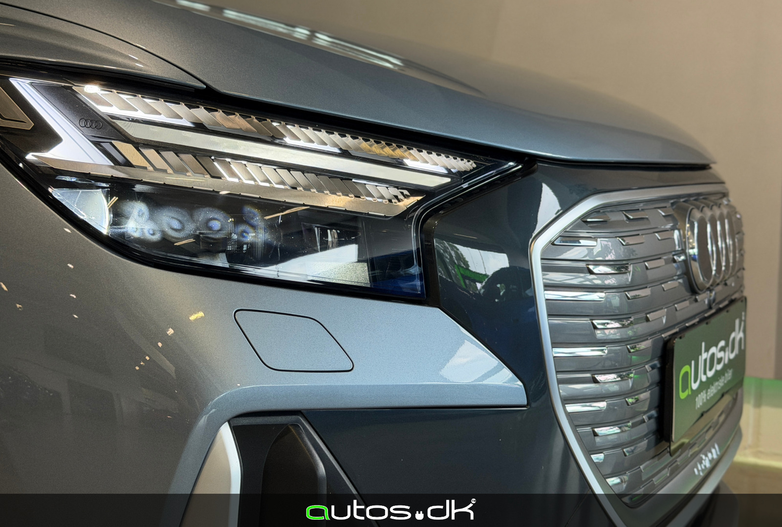 Blå Audi Q4 e-tron fra 2023