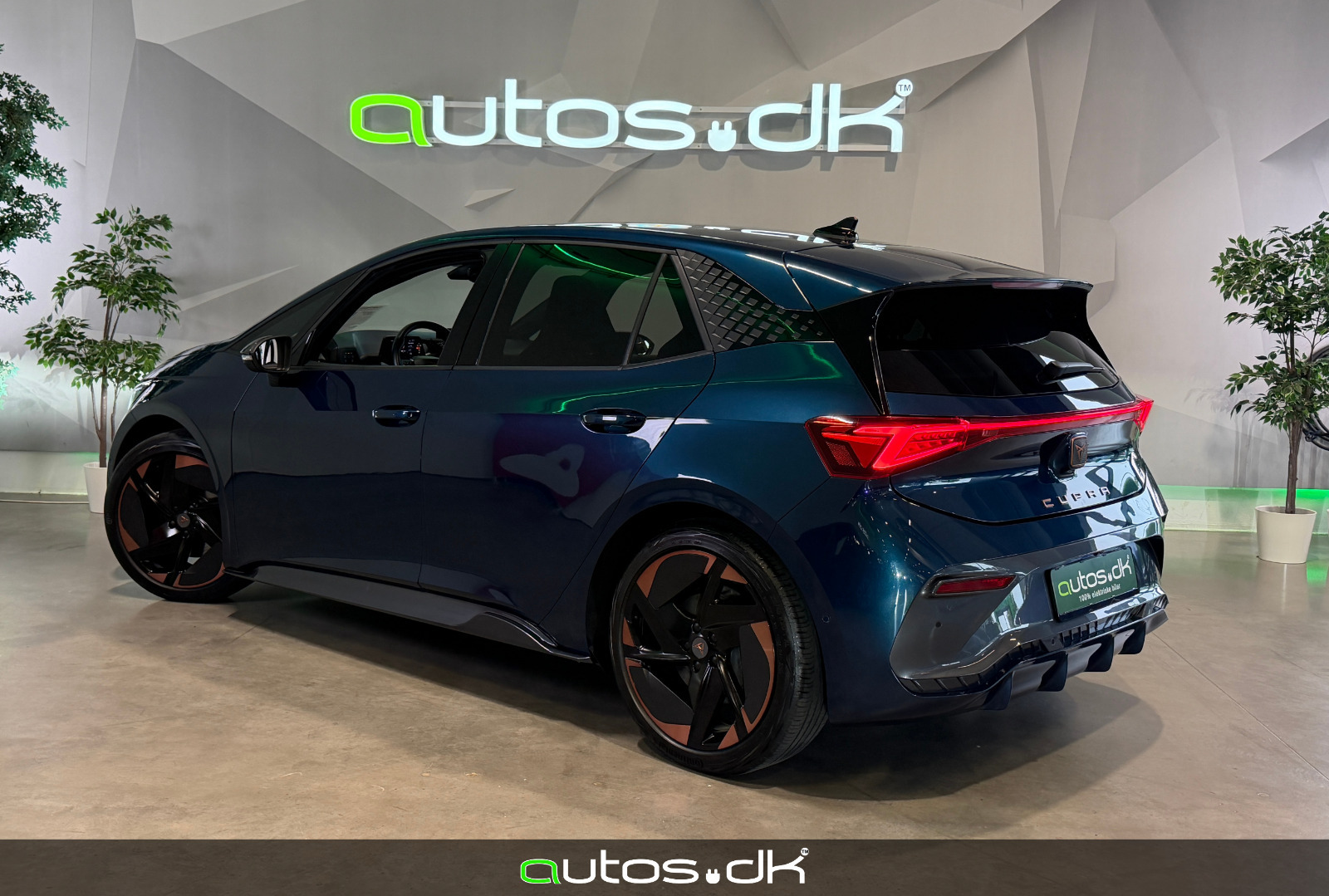 Blå Cupra Born fra 2023