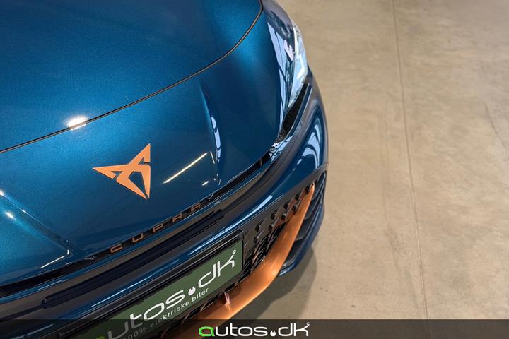 Blå Cupra Born fra 2023