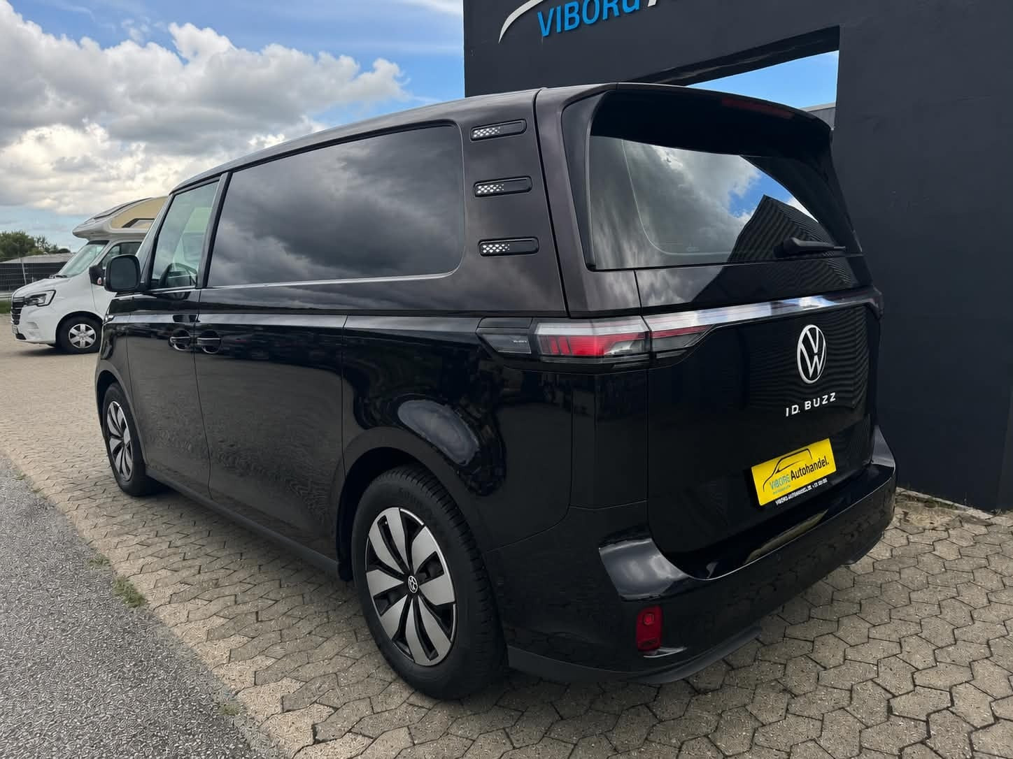 Sort VW ID.Buzz fra 2023