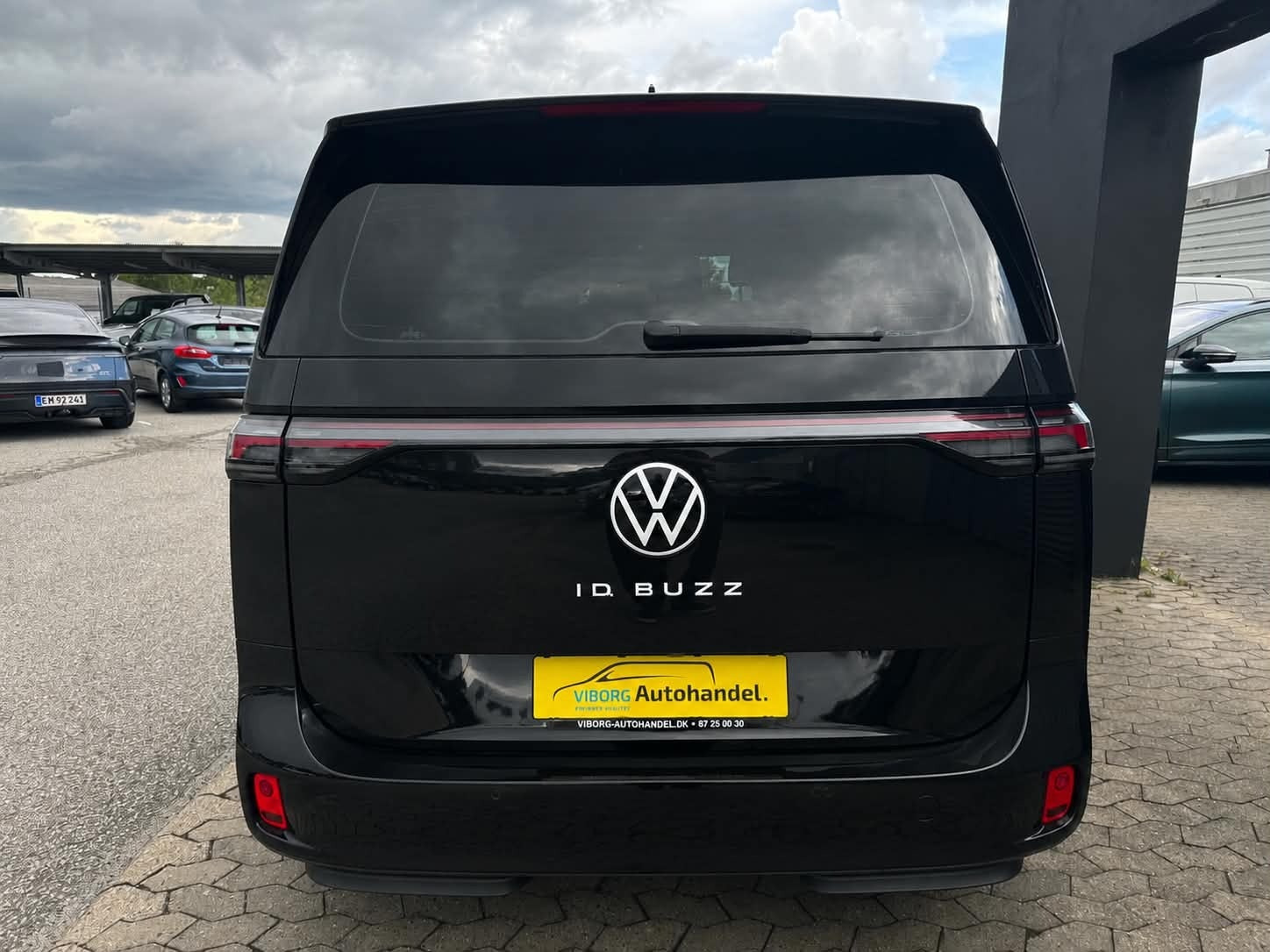 Sort VW ID.Buzz fra 2023