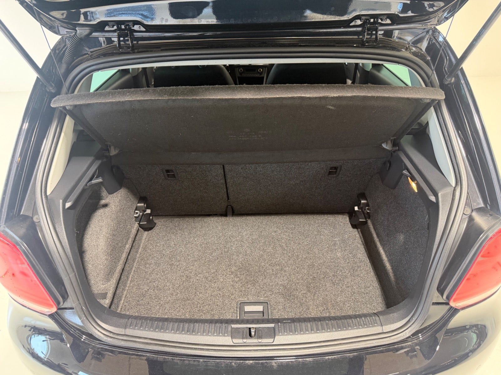 Sort VW Polo fra 2013