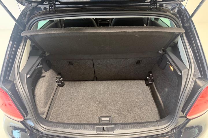 Sort VW Polo fra 2013