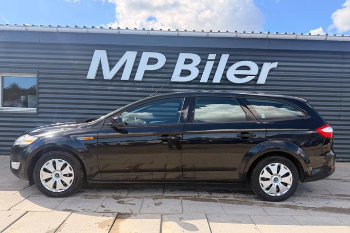 Sort Ford Mondeo fra 2011