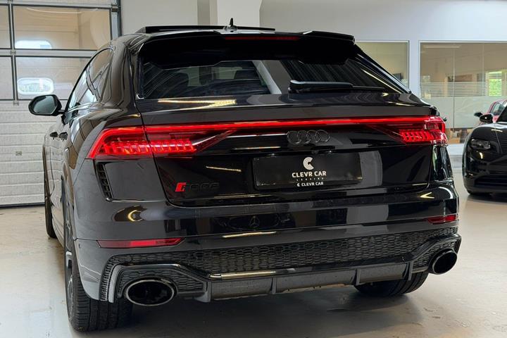 Sort Audi RS Q8 fra 2020