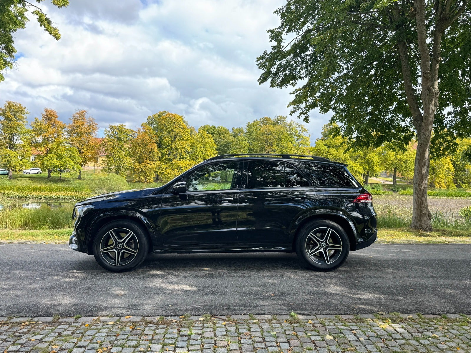 Sort Mercedes GLE350 de fra 2022
