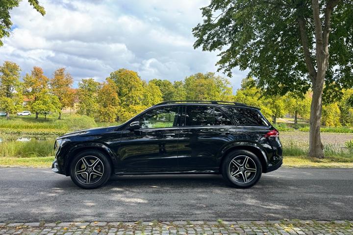 Sort Mercedes GLE350 de fra 2022