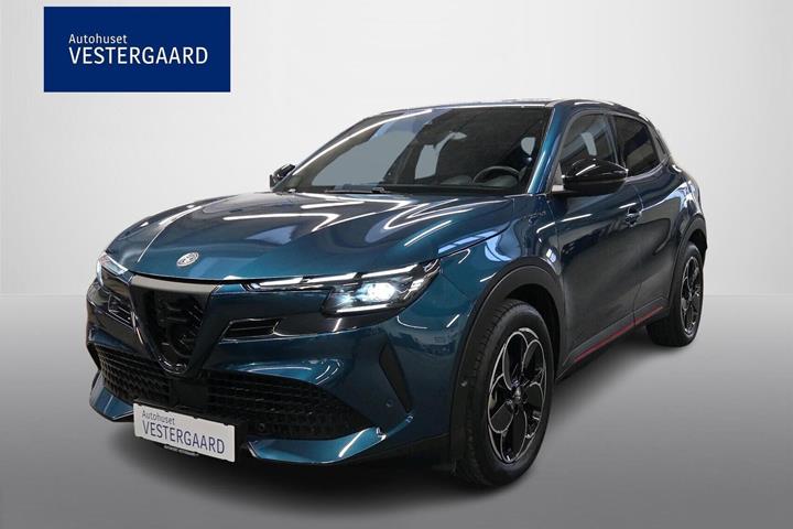 Blå Alfa Romeo Junior fra 2025