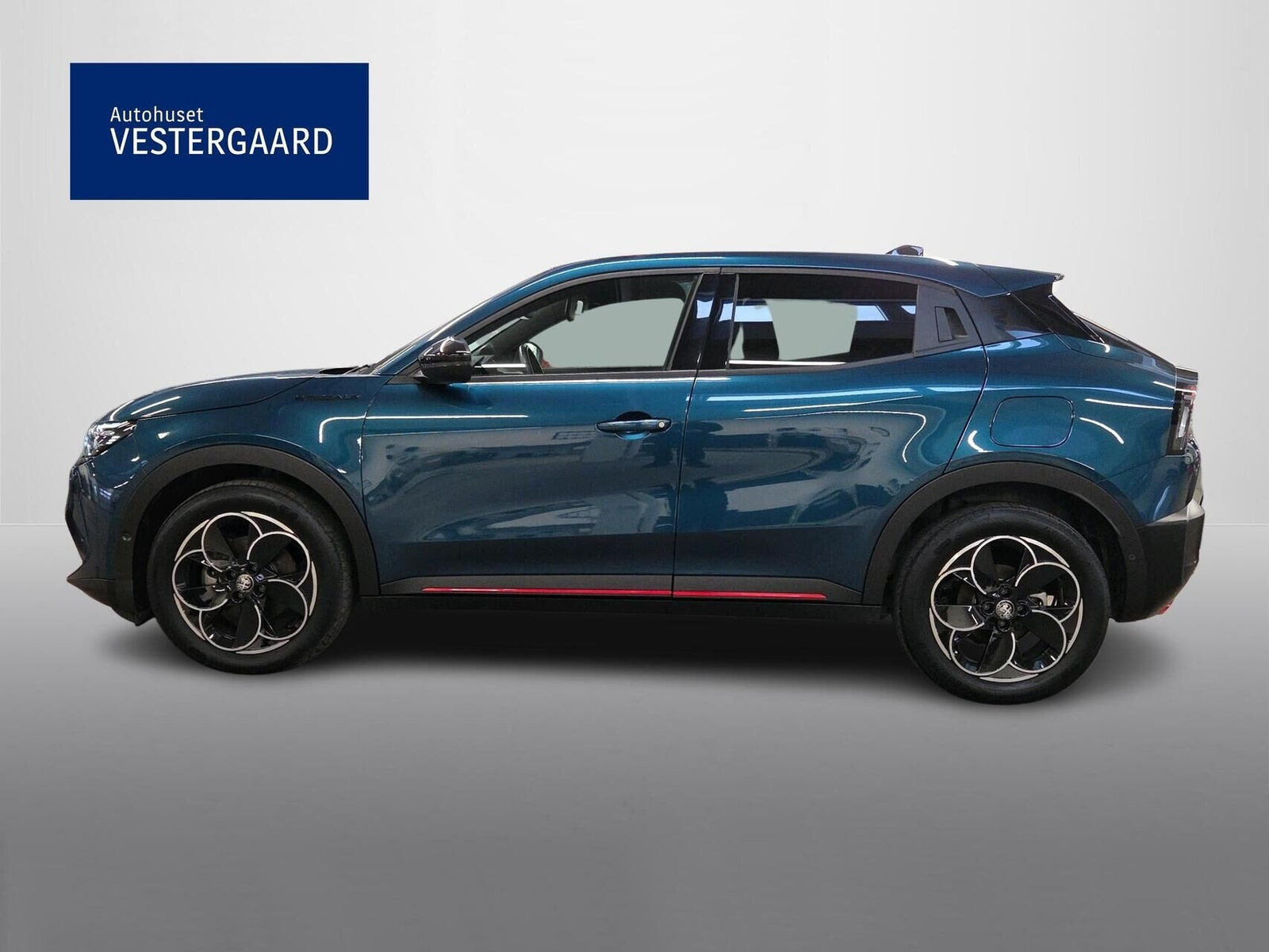 Blå Alfa Romeo Junior fra 2025