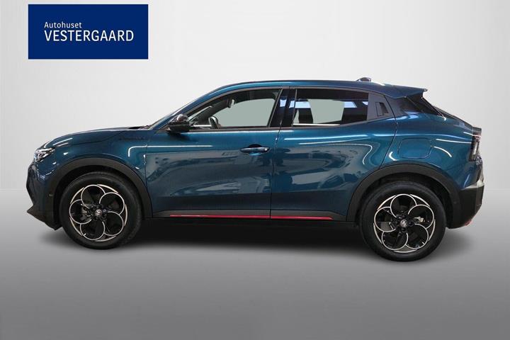 Blå Alfa Romeo Junior fra 2025