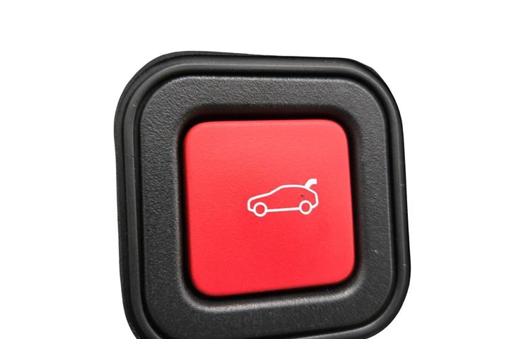 Blå Alfa Romeo Junior fra 2025