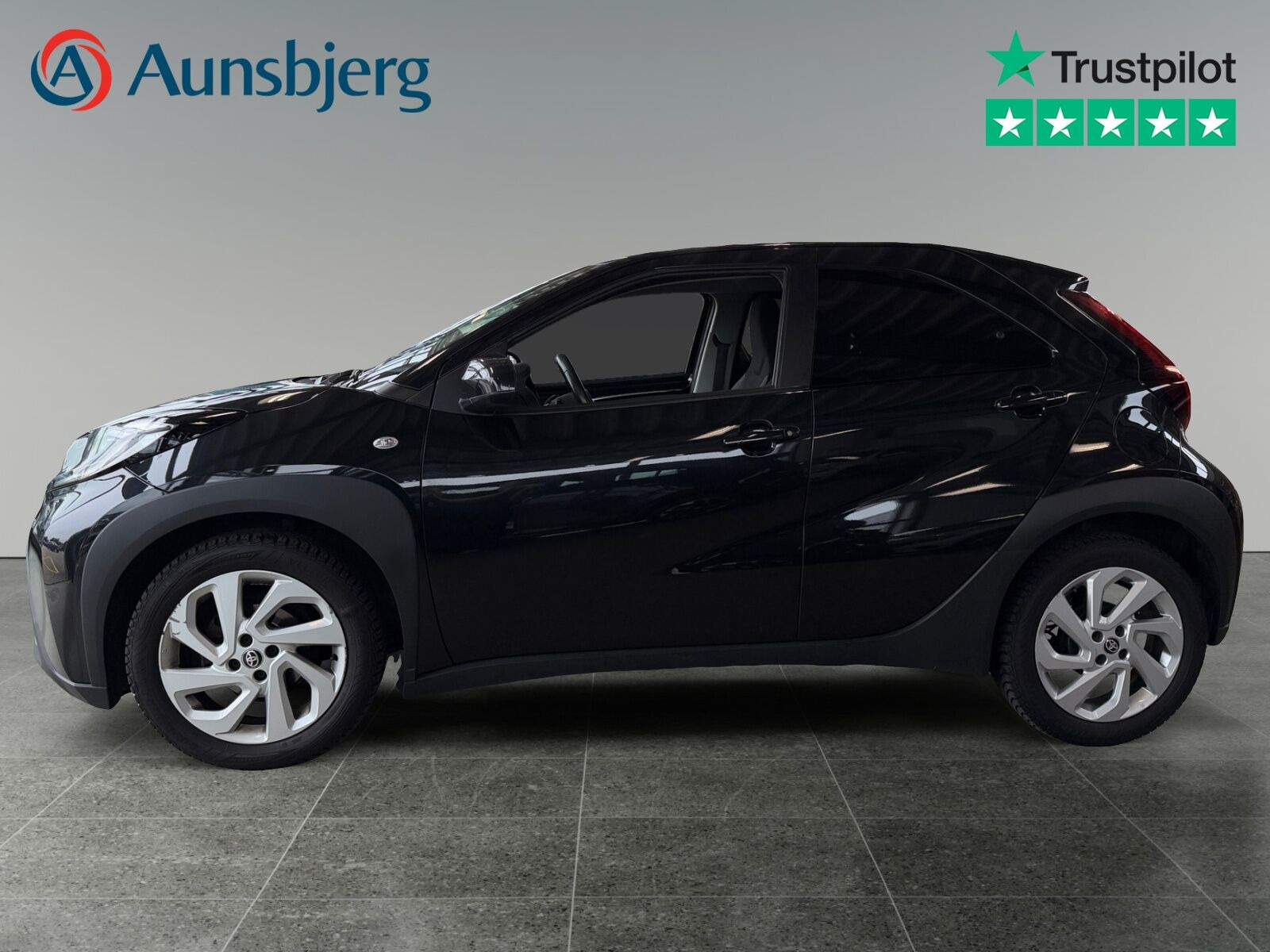 Sort Toyota Aygo X fra 2022