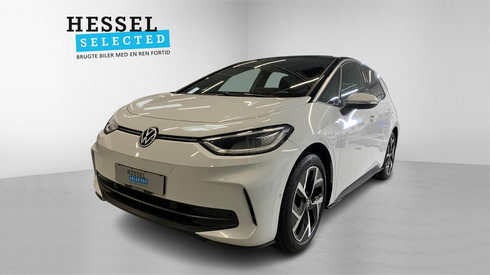 Hvid VW ID.3 fra 2024 set udefra