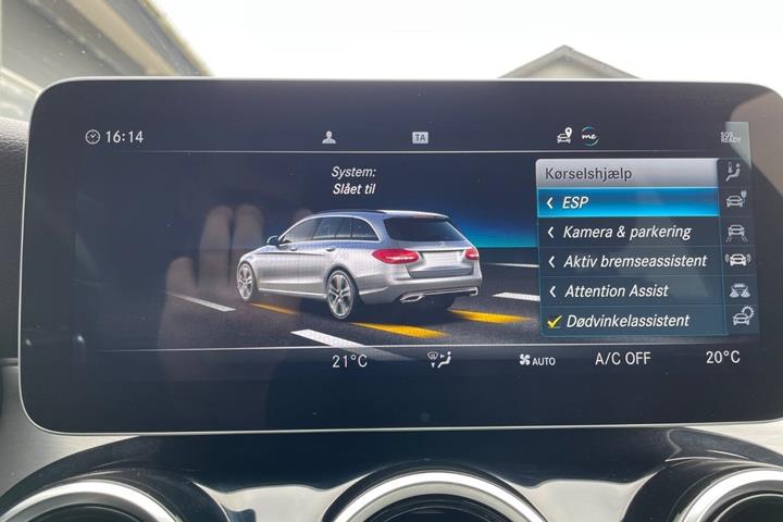 Sølv Mercedes C300 de fra 2020