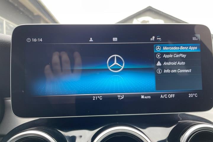 Sølv Mercedes C300 de fra 2020