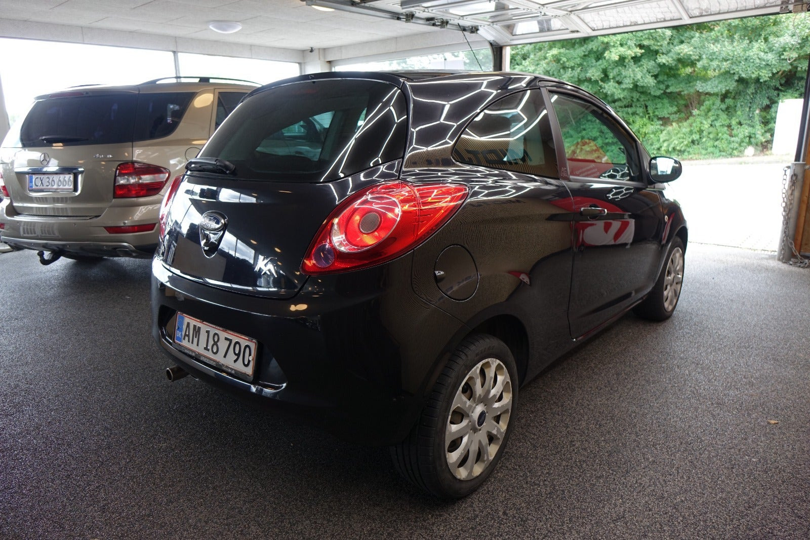 Sort Ford Ka fra 2014