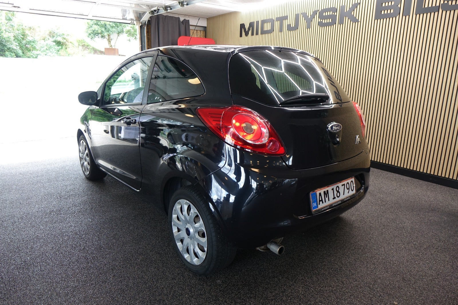 Sort Ford Ka fra 2014