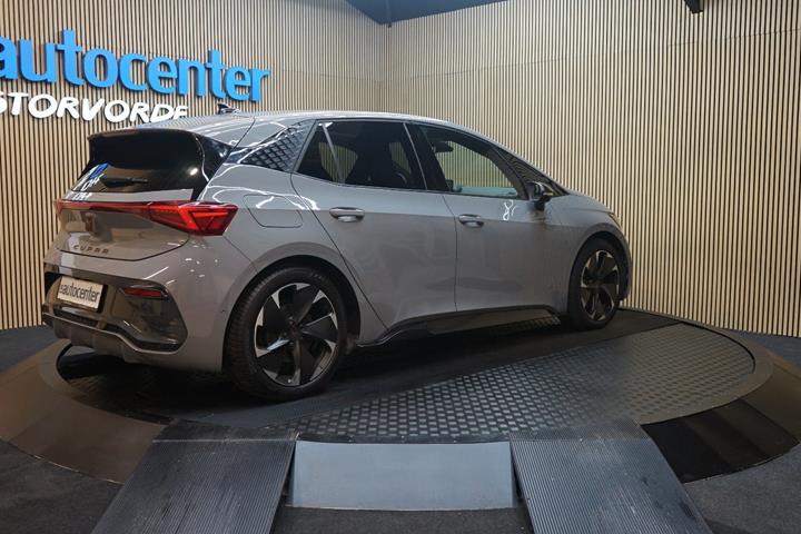 Grå Cupra Born fra 2023