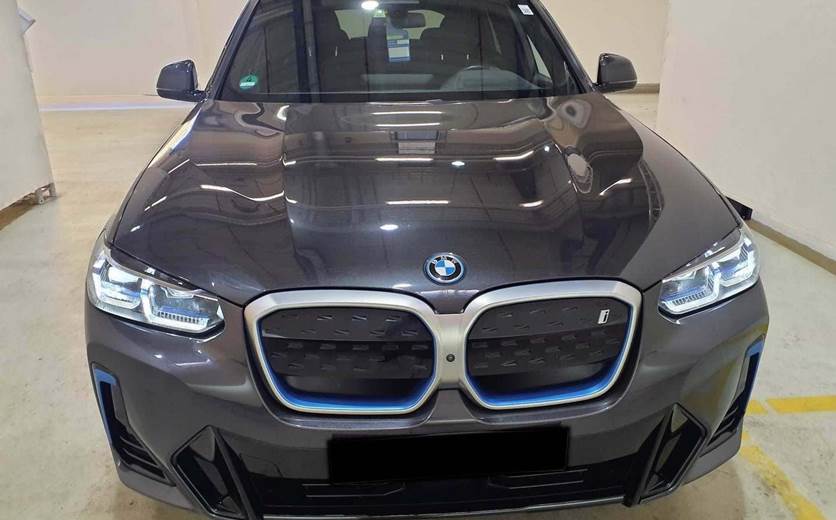 BMW iX3 Charged Plus M-Sport