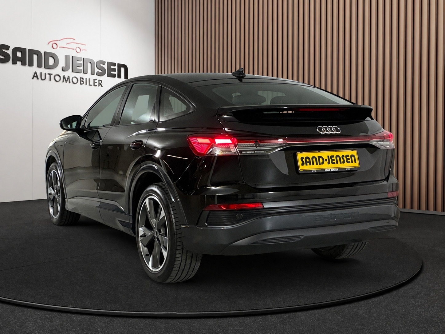 Sort Audi Q4 e-tron fra 2024