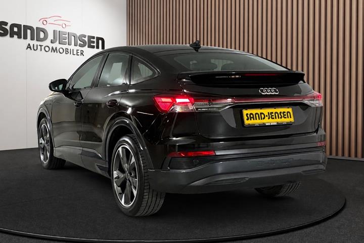 Sort Audi Q4 e-tron fra 2024