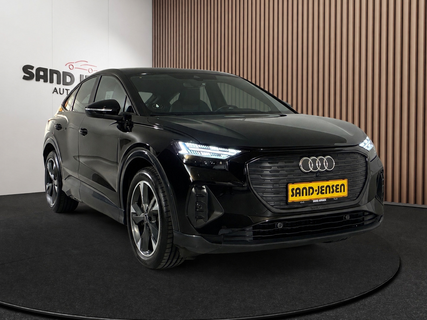 Sort Audi Q4 e-tron fra 2024