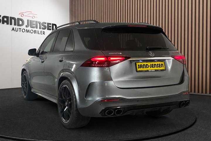 Grå Mercedes GLE53 fra 2025