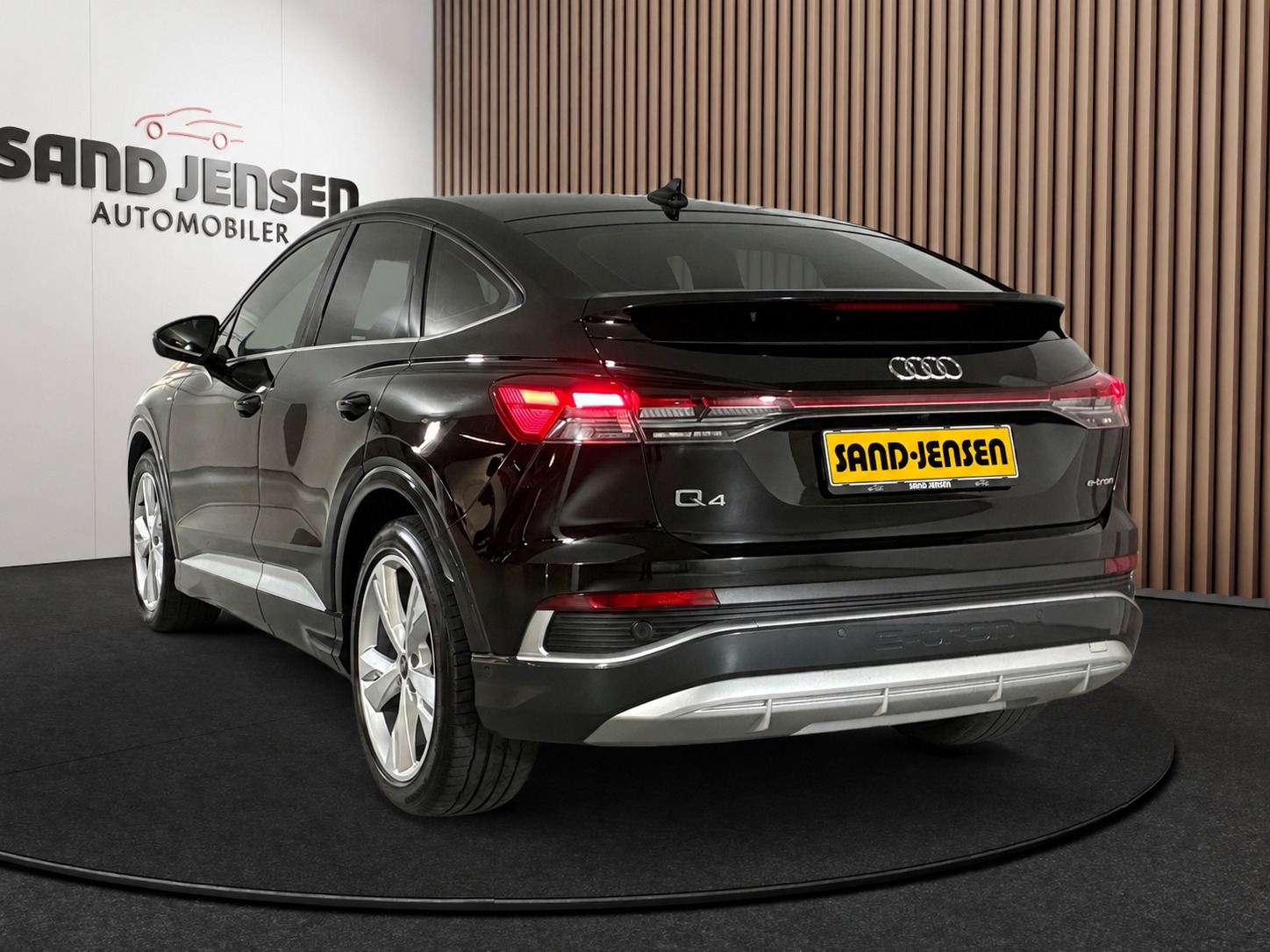 Sort Audi Q4 e-tron fra 2024