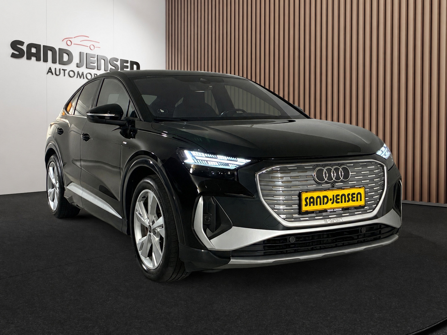 Sort Audi Q4 e-tron fra 2024