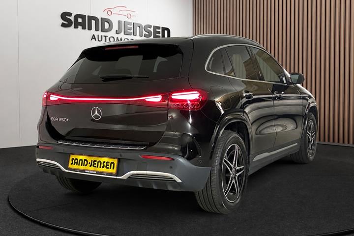 Sort Mercedes EQA250+ fra 2025