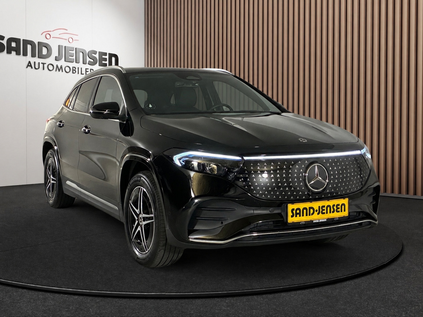 Sort Mercedes EQA250+ fra 2025