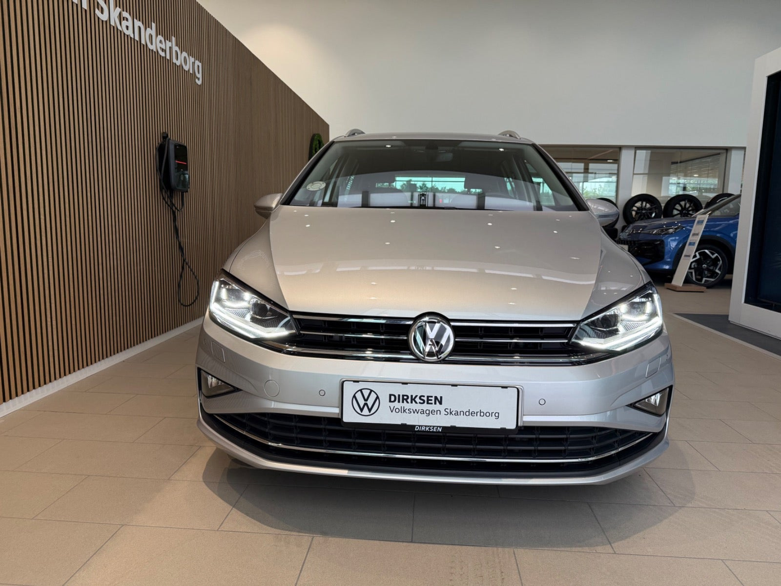 Sølv VW Golf Sportsvan fra 2019