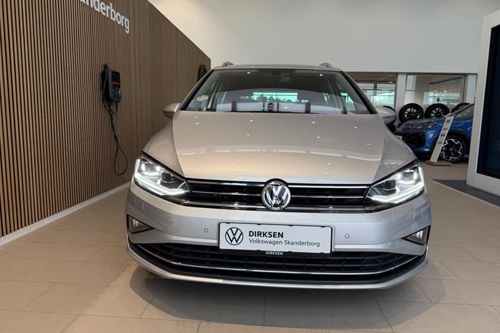 Sølv VW Golf Sportsvan fra 2019