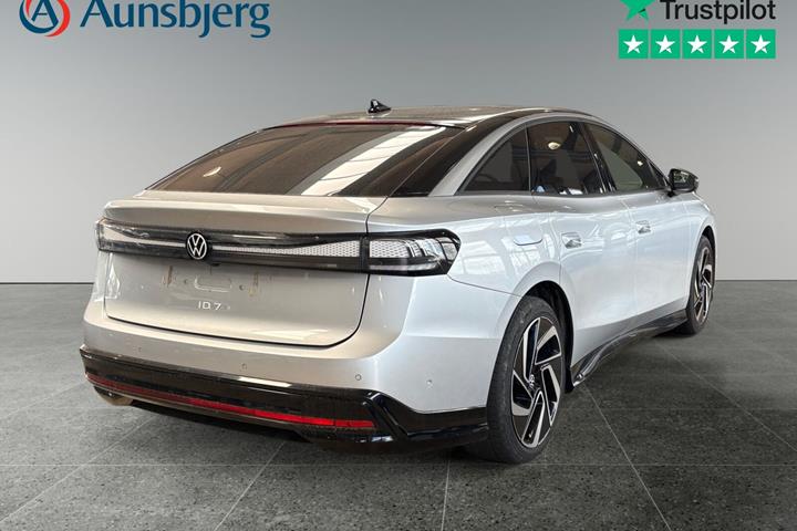 Sølv VW ID.7 fra 2025