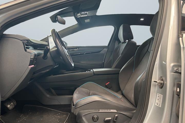 Sølv VW ID.7 fra 2025