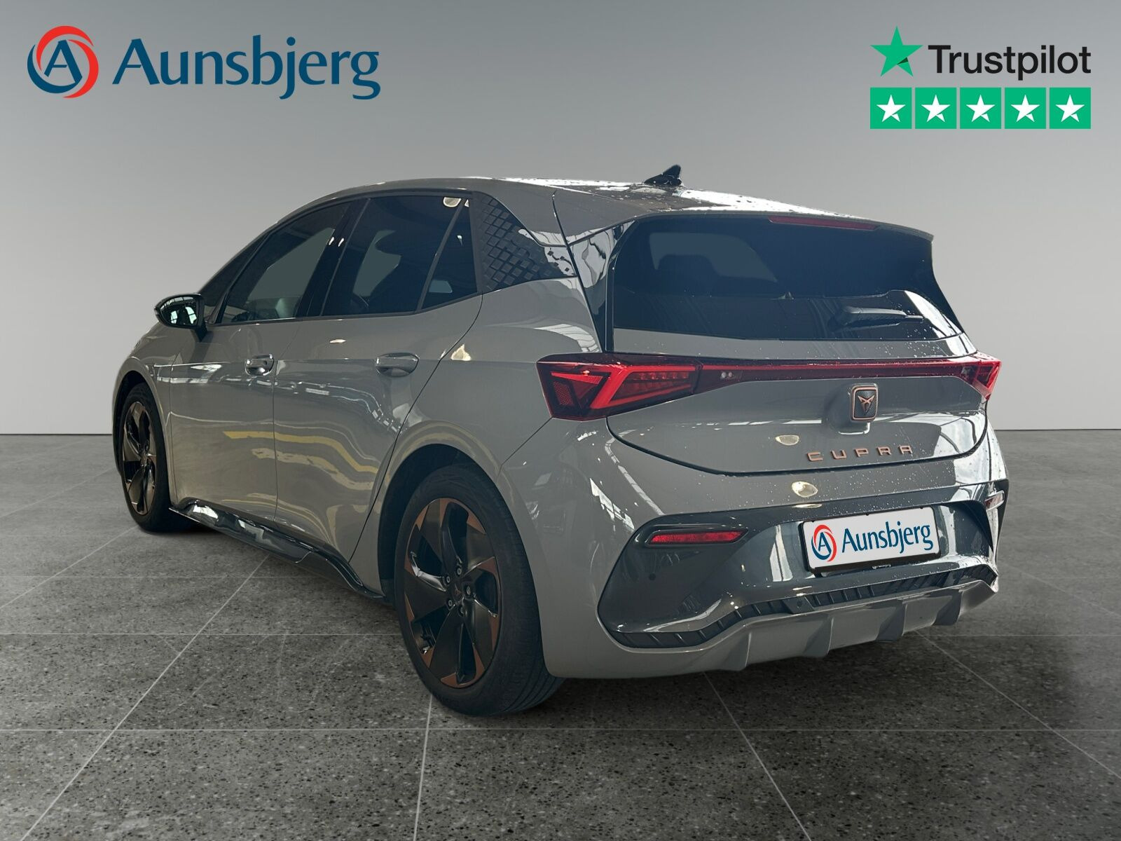 Grå Cupra Born fra 2024
