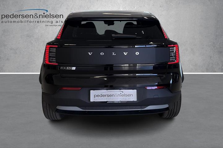 Sort Volvo EX30 Cross Country fra 2025