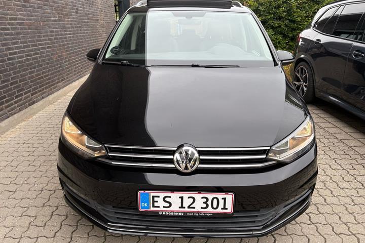 Sort VW Touran fra 2018
