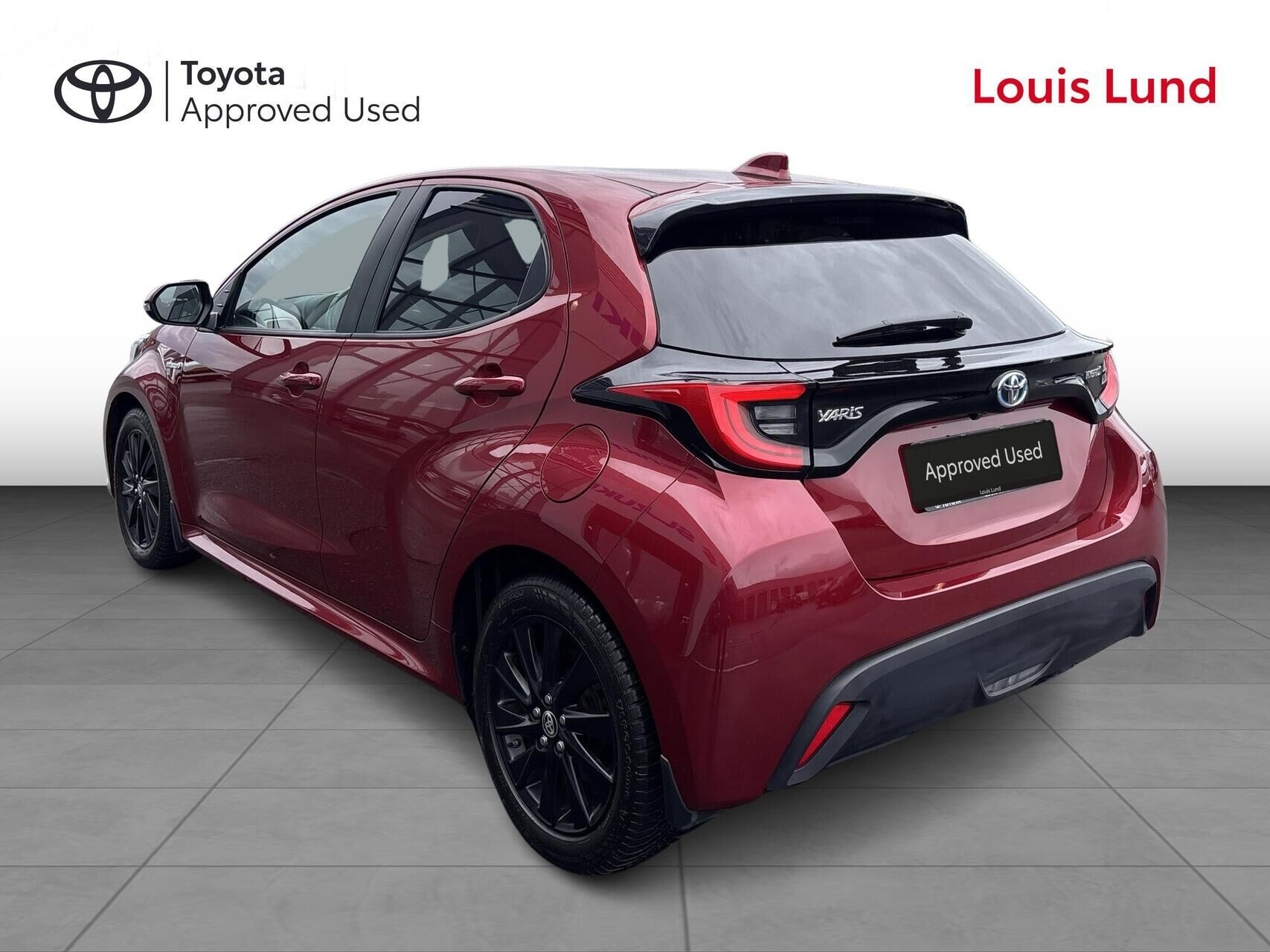 Rød Toyota Yaris fra 2020