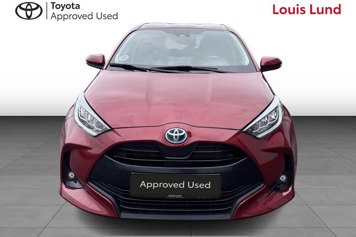 Rød Toyota Yaris fra 2020