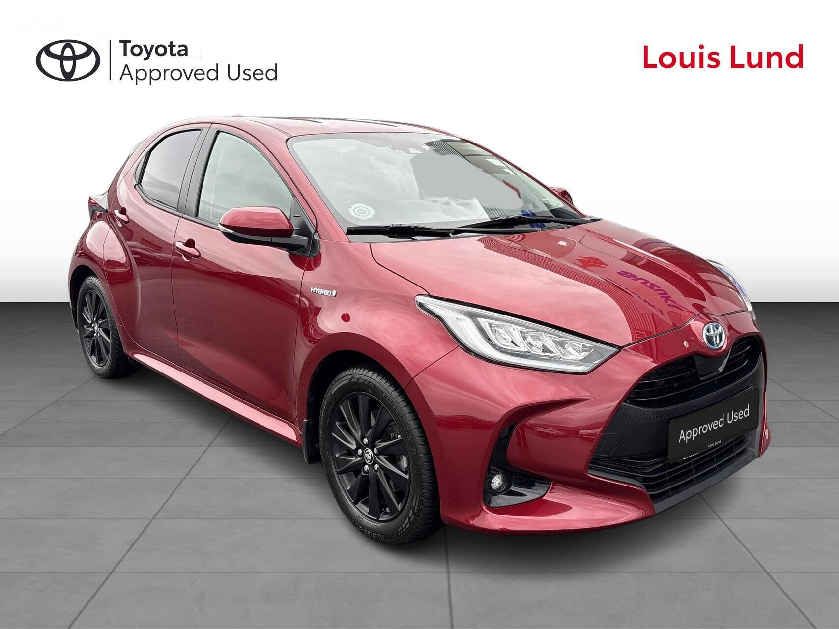 Rød Toyota Yaris fra 2020